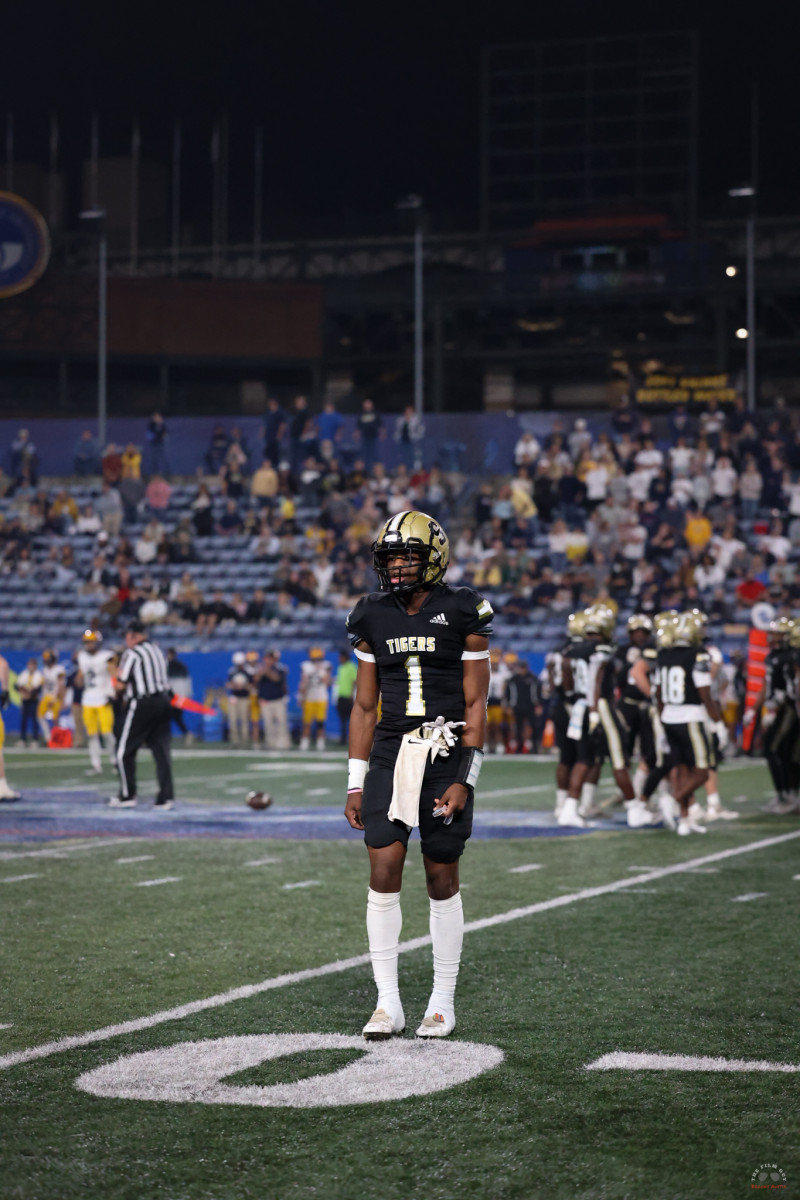 ATH, Demello Jones